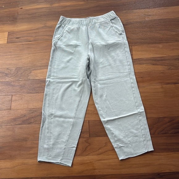 Gap Sweats Pale Blue/Grey Size XS! High Waisted and Cropped! - Picture 1 of 2